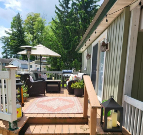 The Lakefront Cottage on Big Pine Island